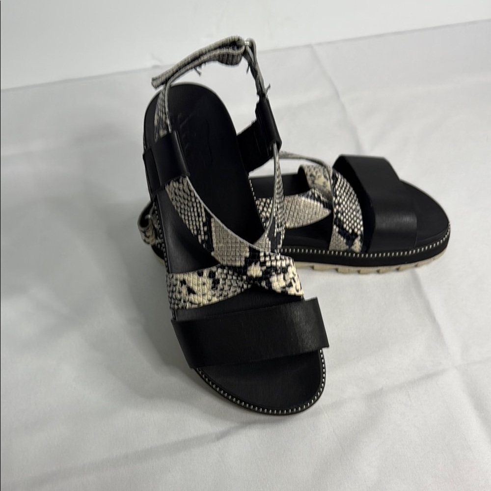 Sorel Black and Cream Sandals with Wide Strap